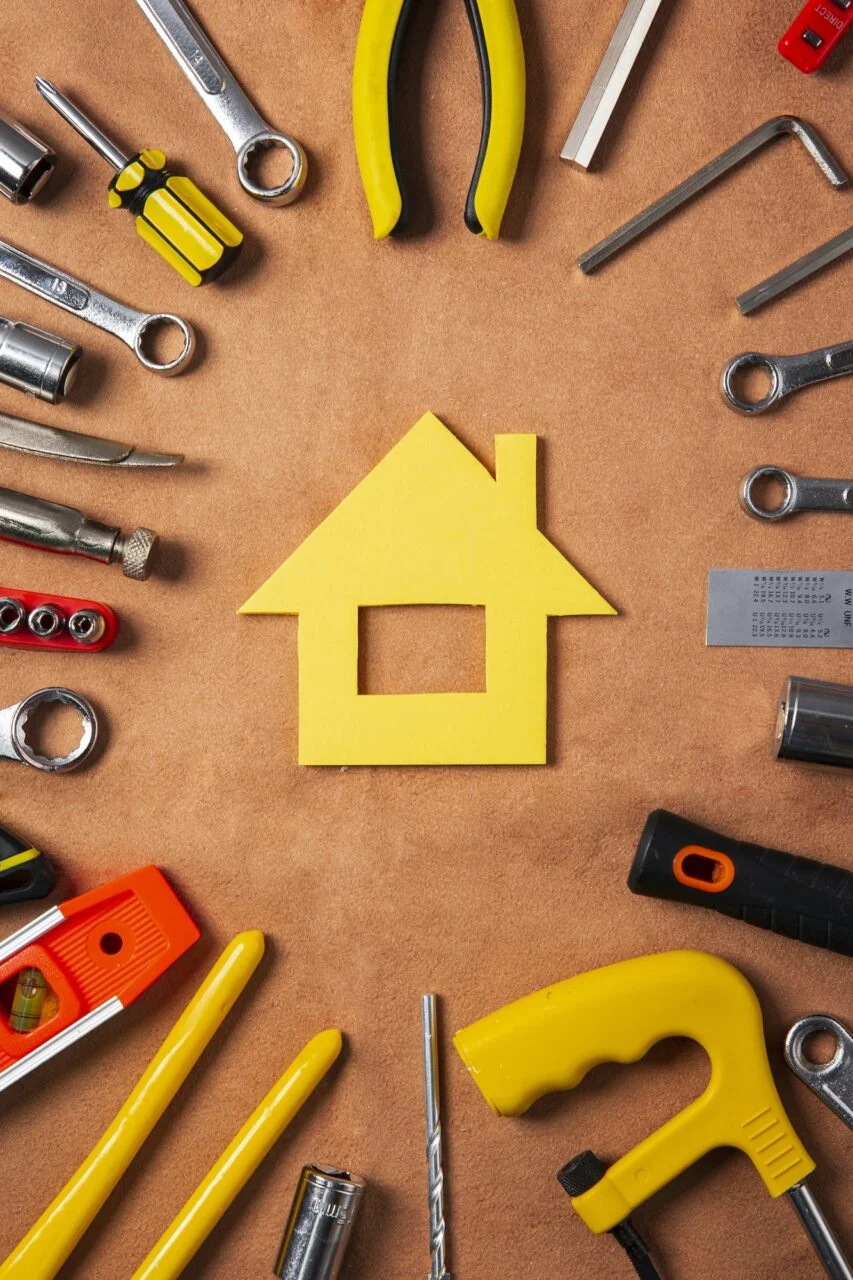 hand-work-tools-or-construction-tools-top-view.jpg (WebP)