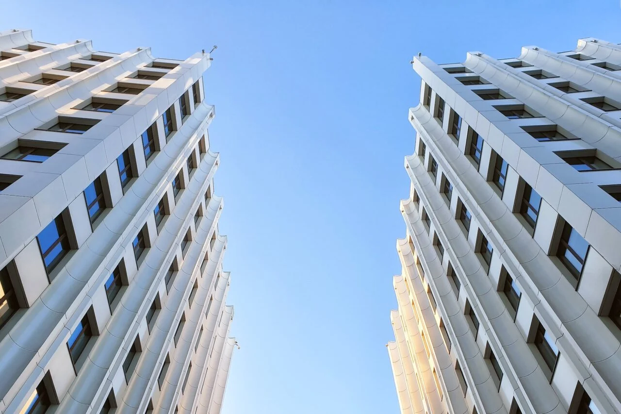modern-architecture.jpg (WebP)